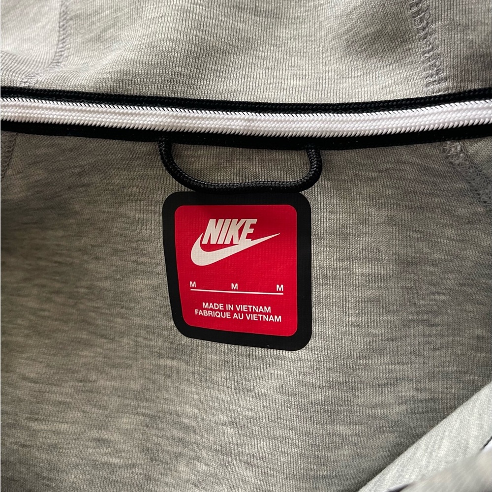 Nike Gray Zip-Up Jacket - Picture 11 of 11